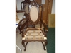 Antike Stühle mit Leder bezogen…